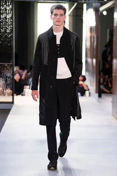 Look 57